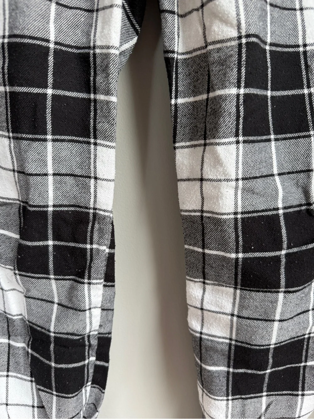 Hollister Women’s Black & White Plaid Pajama Pants | Size: Small